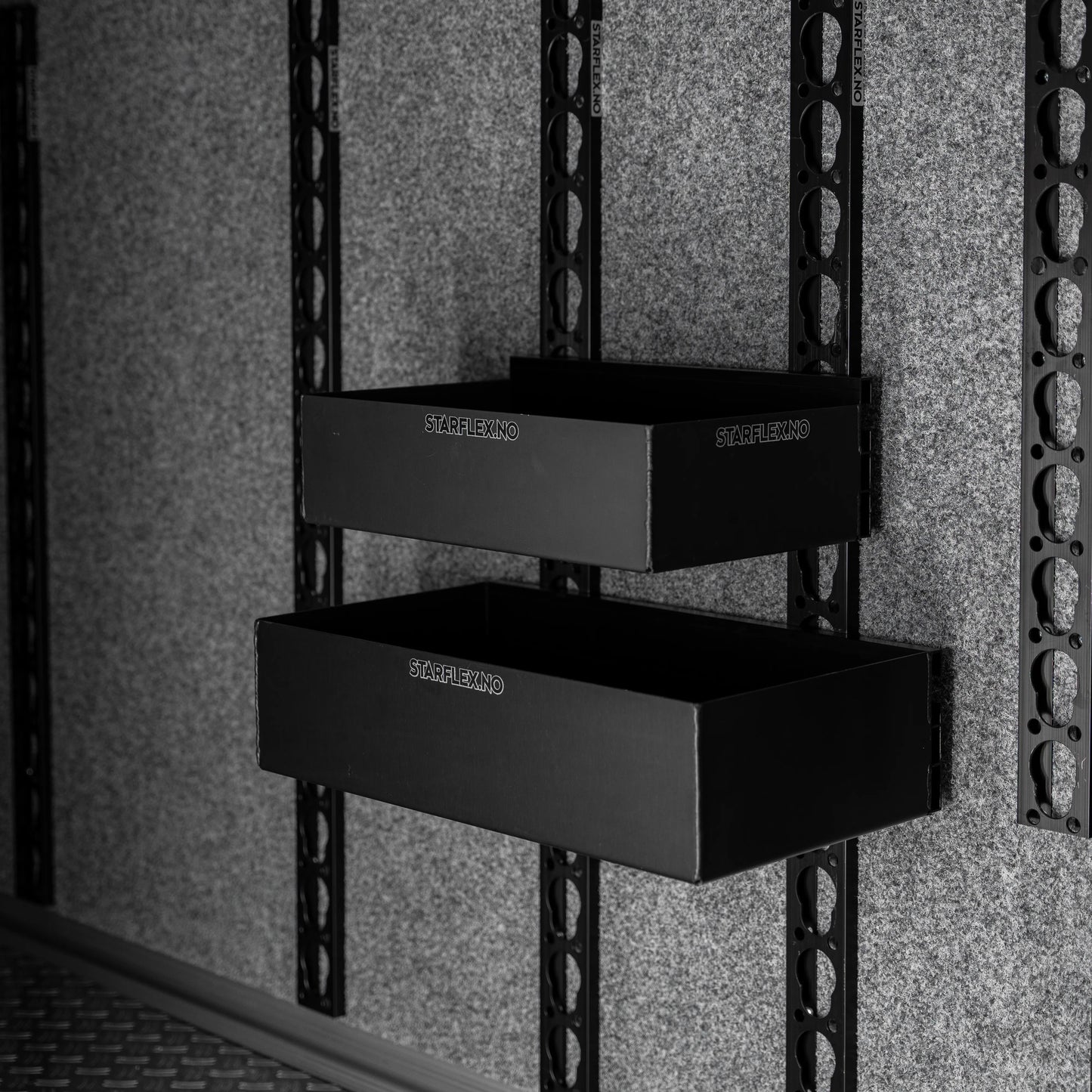 Storage box in aluminum